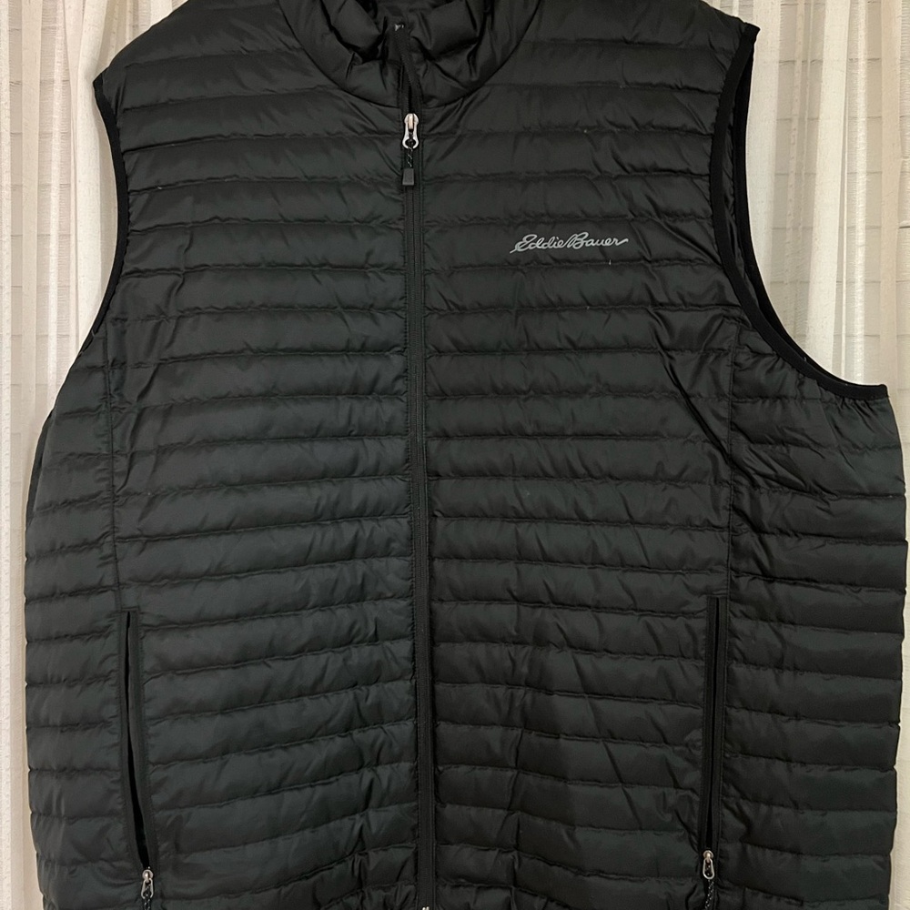 Eddie Bauer Men's Dark Gray Quilted Vest
